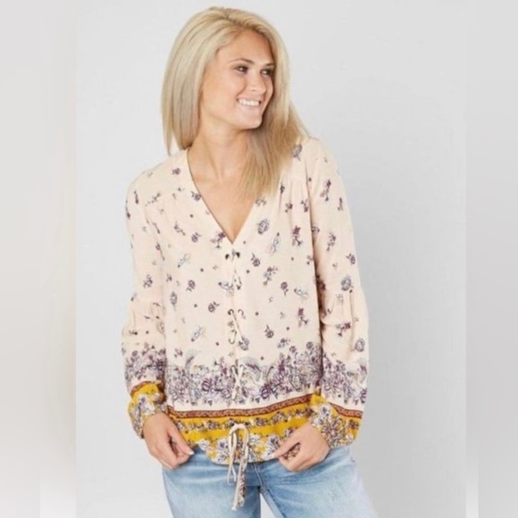 Daytrip Tops - NWT Daytrip top